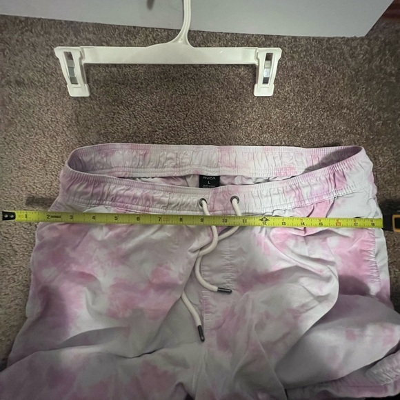 RVCA pinks the dye large swim trunks - Picture 3 of 4